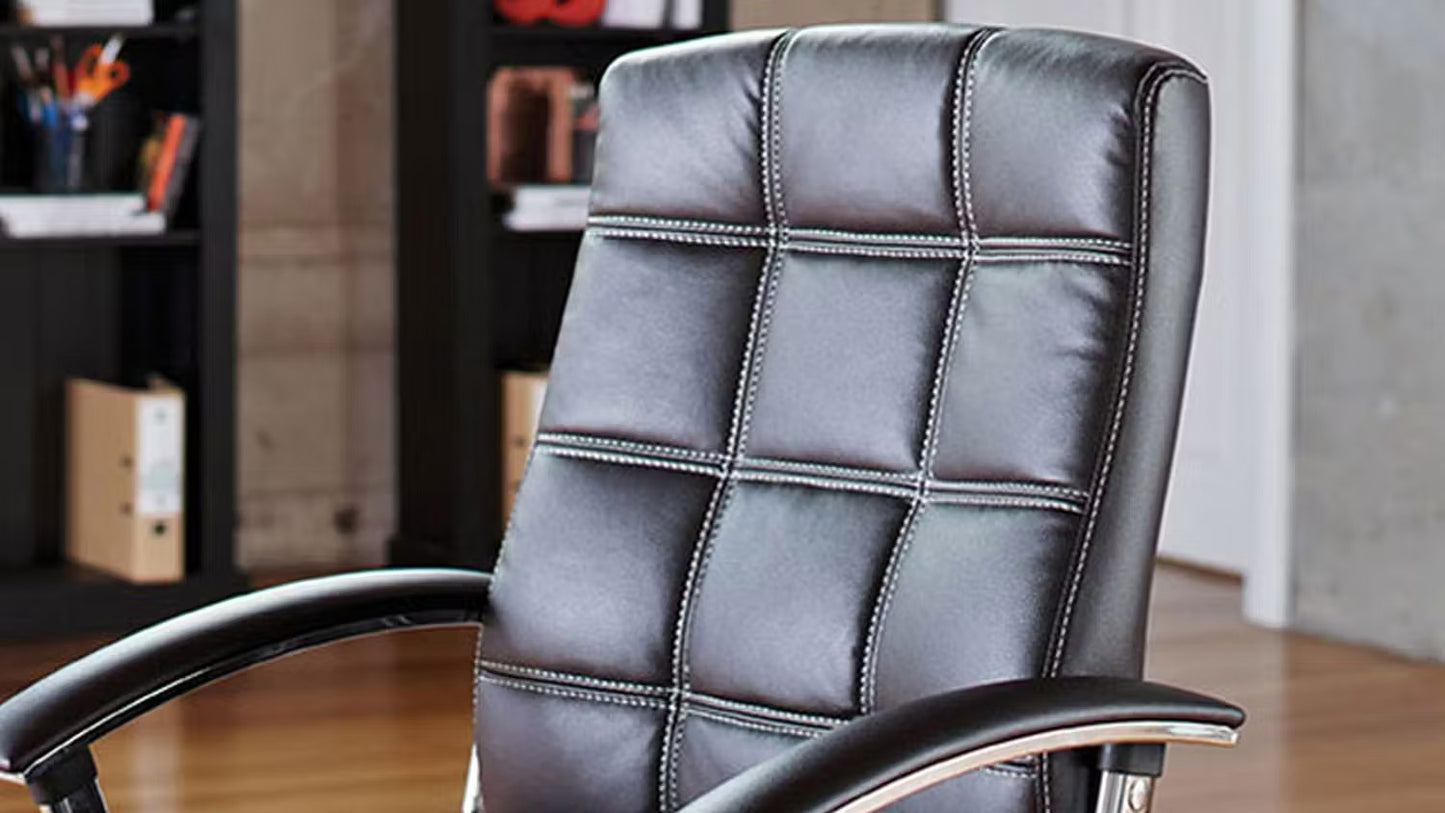CHECK CHAIR BLACK PVC CHROME ARMS AND STAR BASE 600Wx640D AND 1040-1135H