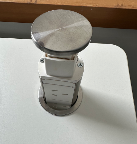 DESK POP 2 GPO WITH USB-C AND USB-A